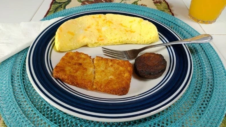 Example of microwave egg cooker omelette breakfast